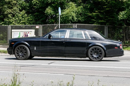 Rolls-Royce Phantom đời mới bị bắt gặp trên đường chạy thử